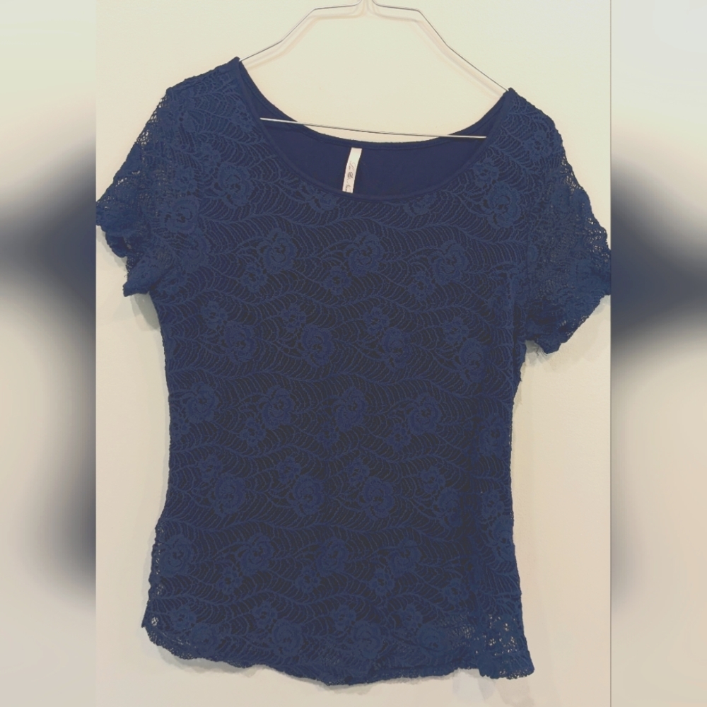 Leo & Nicole Navy Lace Lined Top M